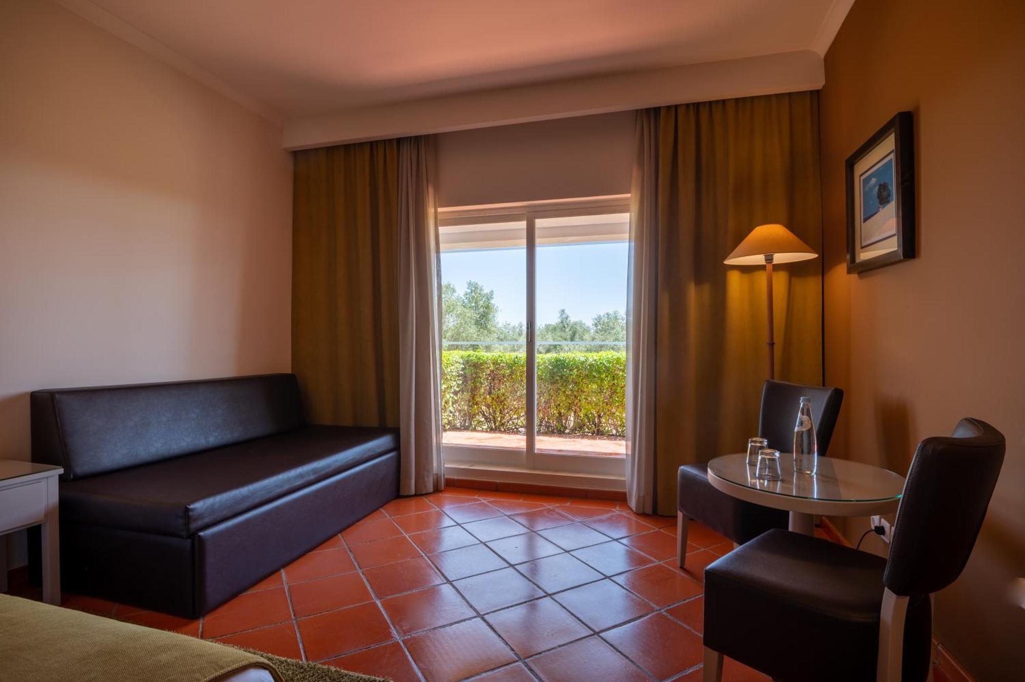Vila Gale Alentejo Vineyard - Clube De Campo Алберноа Екстериор снимка